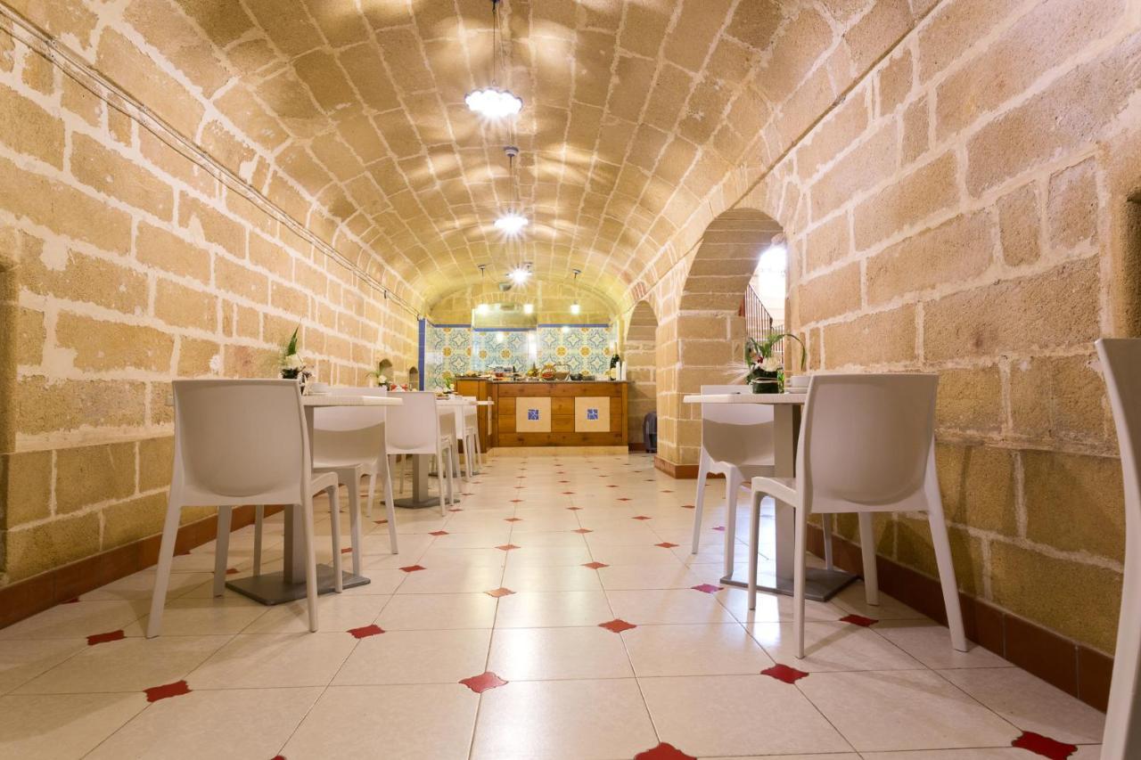 L'Uomo E Il Mare Bed & Breakfast กัลลีโปลี ภายนอก รูปภาพ