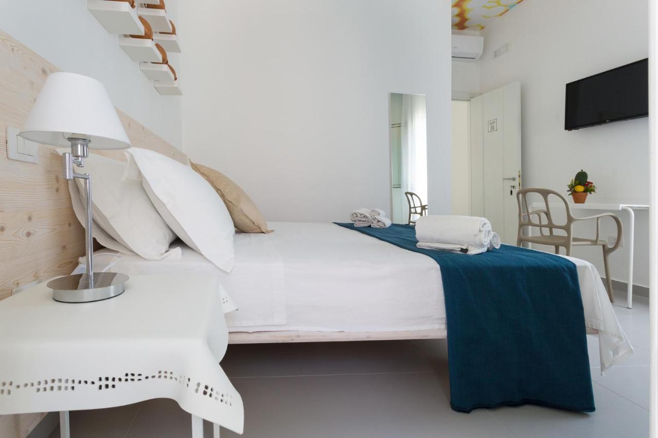 L'Uomo E Il Mare Bed & Breakfast กัลลีโปลี ภายนอก รูปภาพ